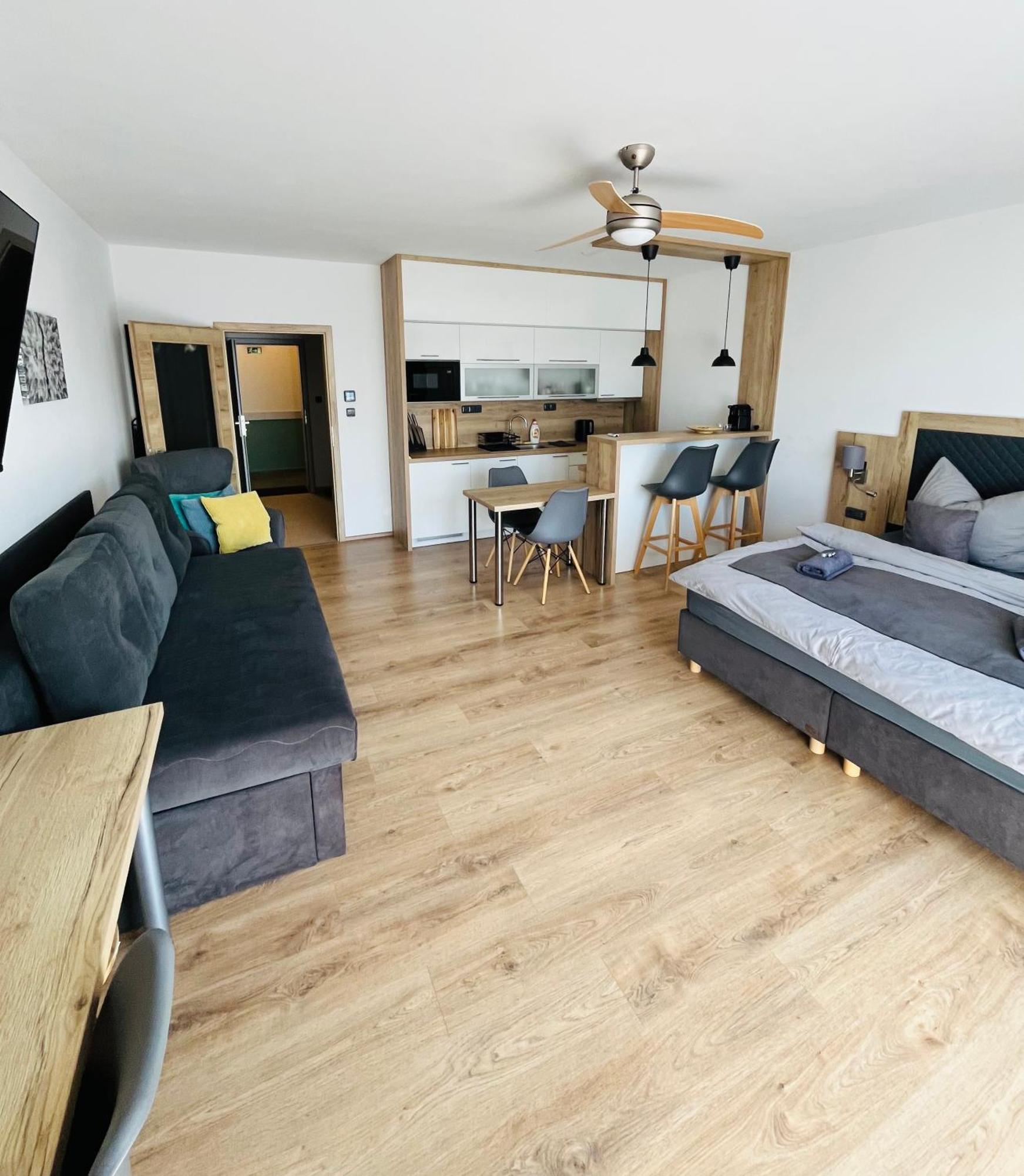Lipno Beach Apartment Липно-над-Влтавой Экстерьер фото